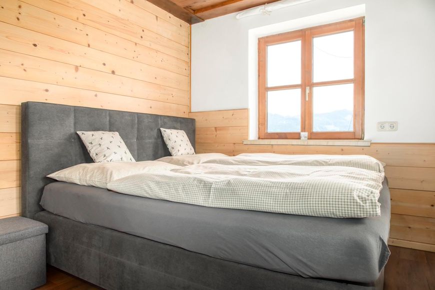Apartm&aacute;n - 4 os. (cca 45 m&sup2;), BS
