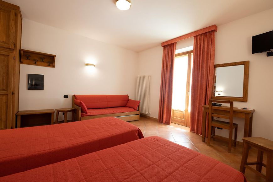 Dvoulůžkov&yacute; pokoj, sprcha/WC, P