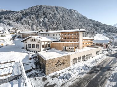 Sporthotel Silvretta Montafon & Chalets in Gaschurn