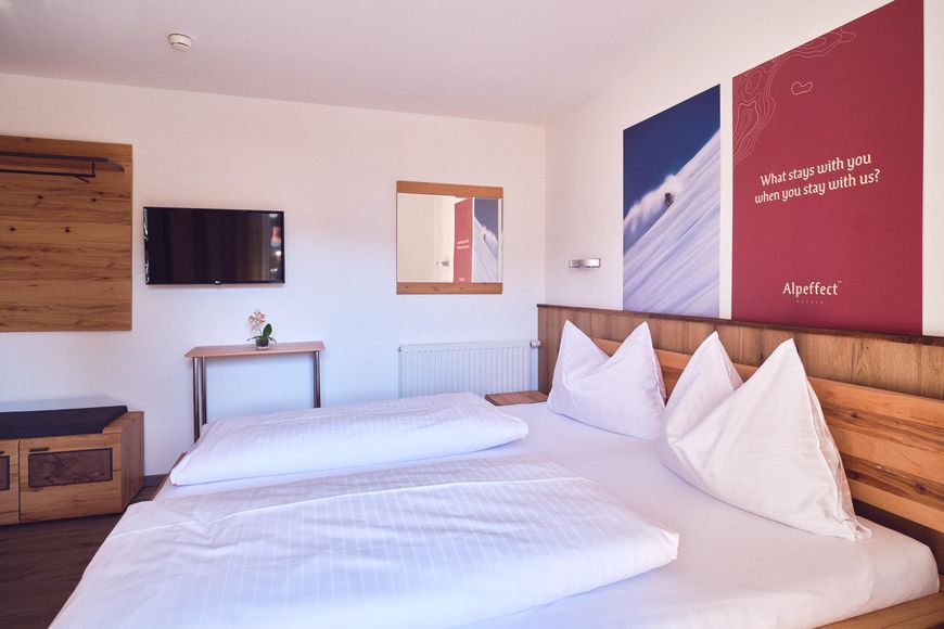 Dvoulůžkový pokoj, sprcha/WC, P Cover Photo