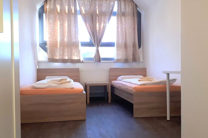 Zweibettzimmer Du/WC, ÜF