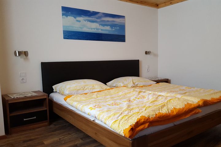 Doppelzimmer Du, WC auf Gang (ca. 15 m²), OV