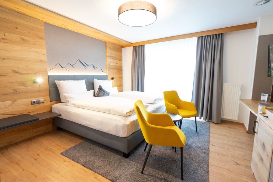 Dvoulůžkov&yacute; pokoj pro jednu osobu, sprcha/WC (22 - 28 m&sup2;), S