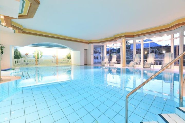 Doppelzimmer/Zustellb. Du/WC (22 - 26 m²), HP