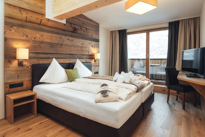 Doppelzimmer/2 Zustellb. Du/WC (max. 2 Erw. + 2 Kinder), ÜF