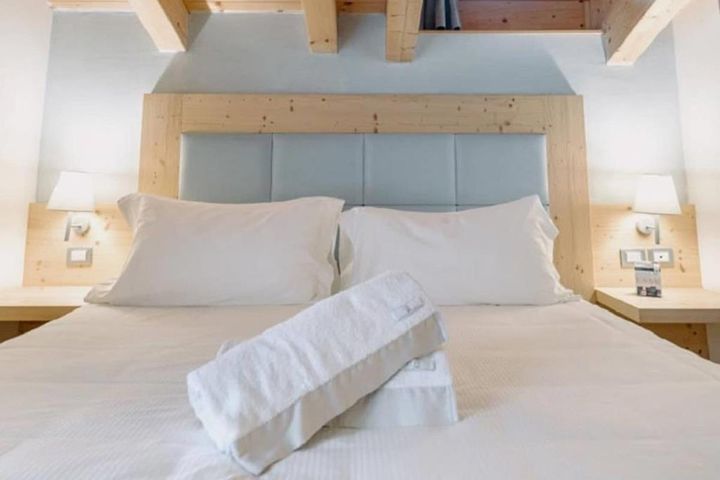 Doppelzimmer/2 Zustellb. Du/WC, ÜF