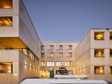 JUFA Hotel Laterns