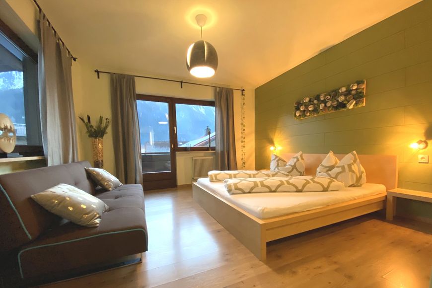 Apartm&aacute;n - 6 os. (cca 65 m&sup2;), BS