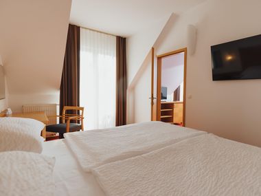 Hotel Ramada Hotels & Suites