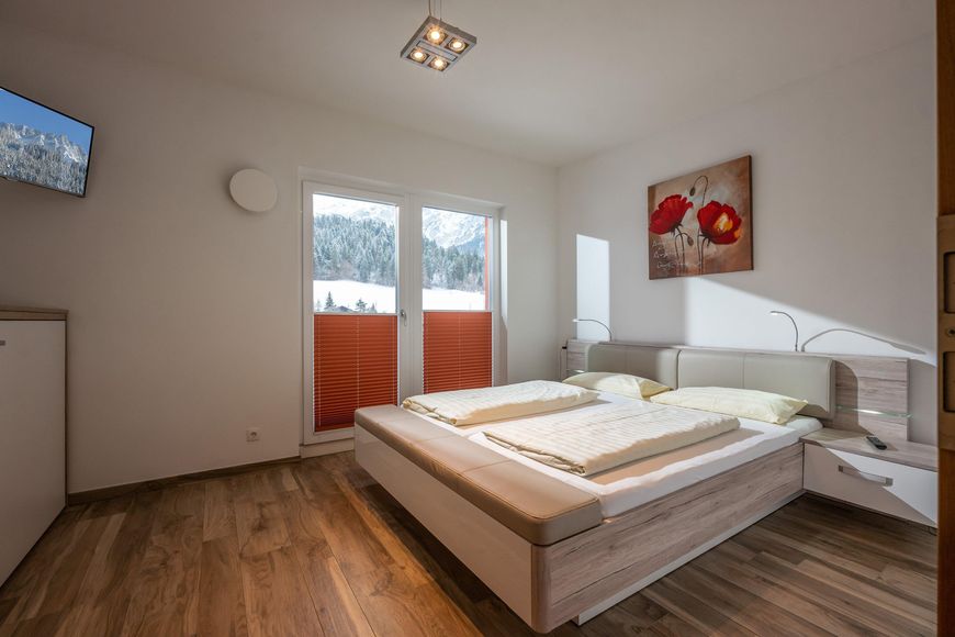 Apartm&aacute;n - 6 os. (cca 67 m&sup2;), BS
