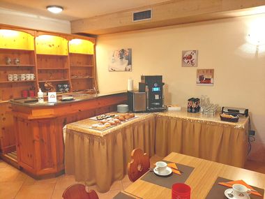 Garni Caravasc