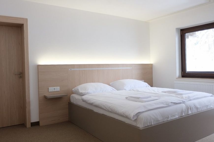 Dvoulůžkový pokoj, sprcha/WC (18 - 22 m²), P Cover Photo