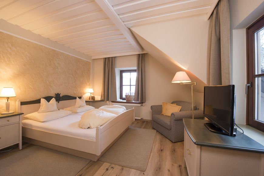 Jednolůžkový pokoj, sprcha/WC (cca 18 m²), P Cover Photo