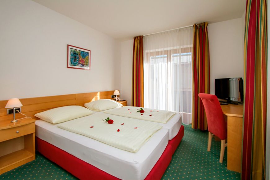 Jednolůžkový pokoj, sprcha/WC (cca 17 m²), AI Cover Photo