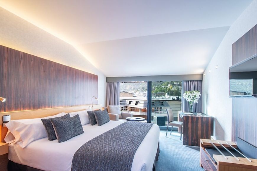 Dvoulůžkov&yacute; pokoj (cca 37 m&sup2;, balkon), BS