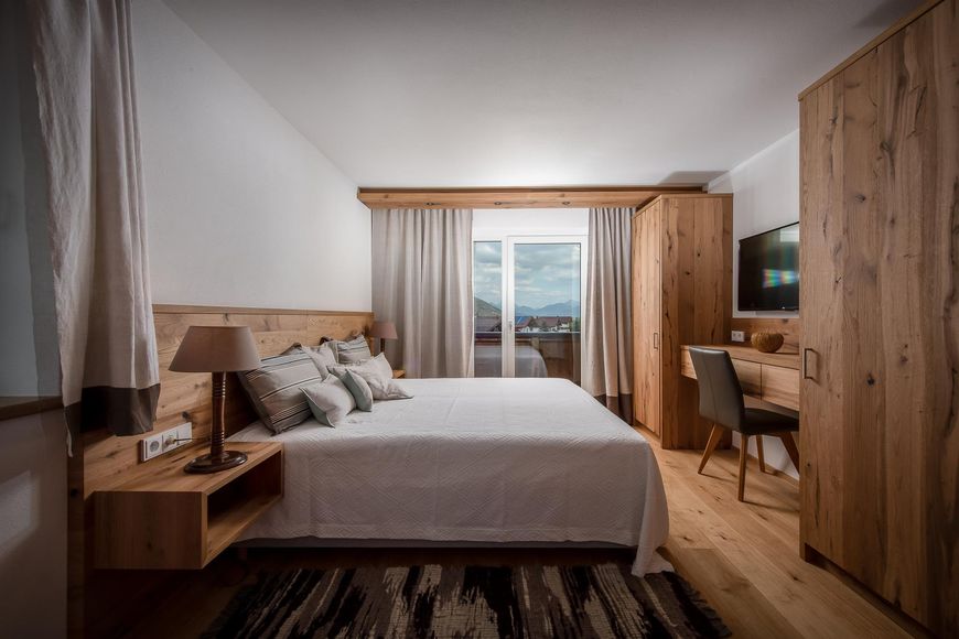 Apartm&aacute;n - 8 os. (cca 100 m&sup2;), BS