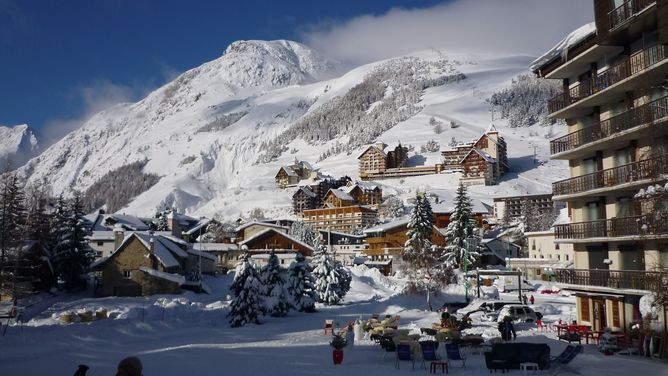 Chalet Sno Lodge