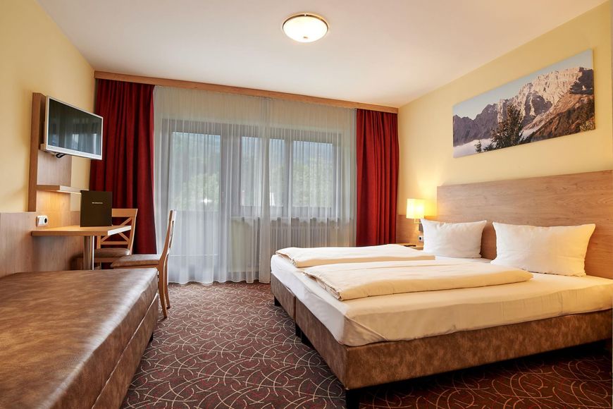 Dvoulůžkov&yacute; pokoj pro jednu osobu, sprcha/WC (18 - 20 m&sup2;), P PLUS