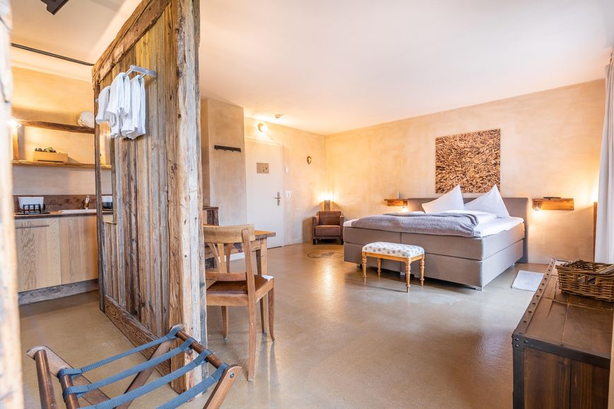 Dvoulůžkový pokoj, sprcha/WC (cca 22 m², Budget), S Cover Photo