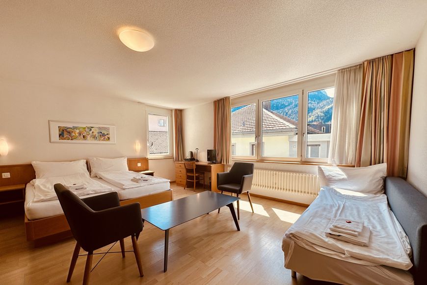 Jednolůžkový pokoj, sprcha/WC na chodbě (cca 10 m²), P Cover Photo