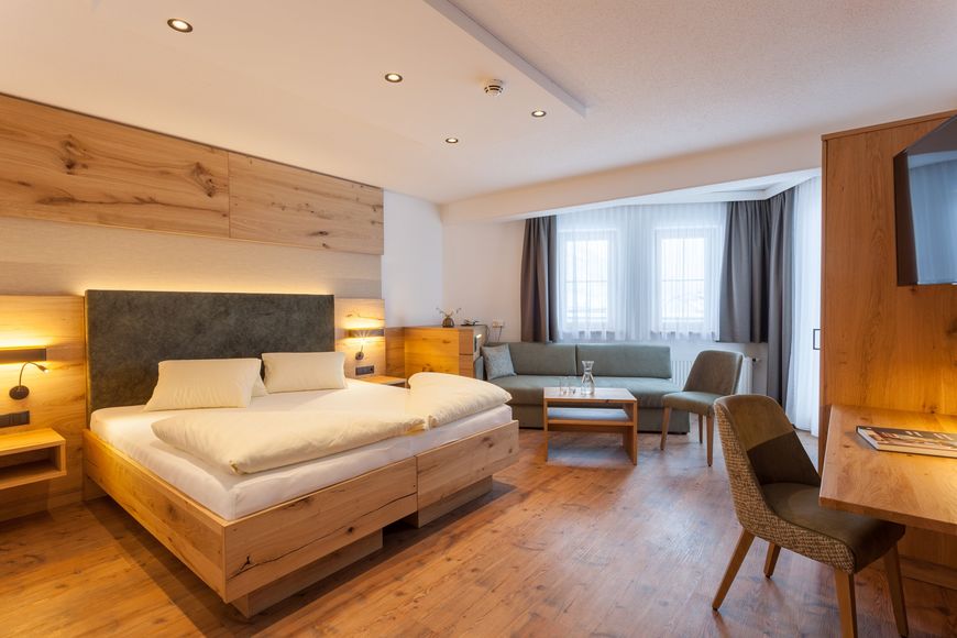 Dvoulůžkov&yacute; pokoj pro jednu osobu, sprcha/WC (cca 27 m&sup2;, Zweirad), P