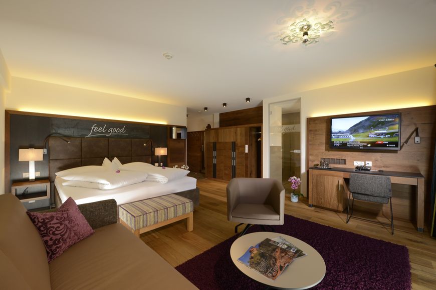Dvoulůžkov&yacute; pokoj/2x přist., sprcha/WC (cca 40 m&sup2;), P