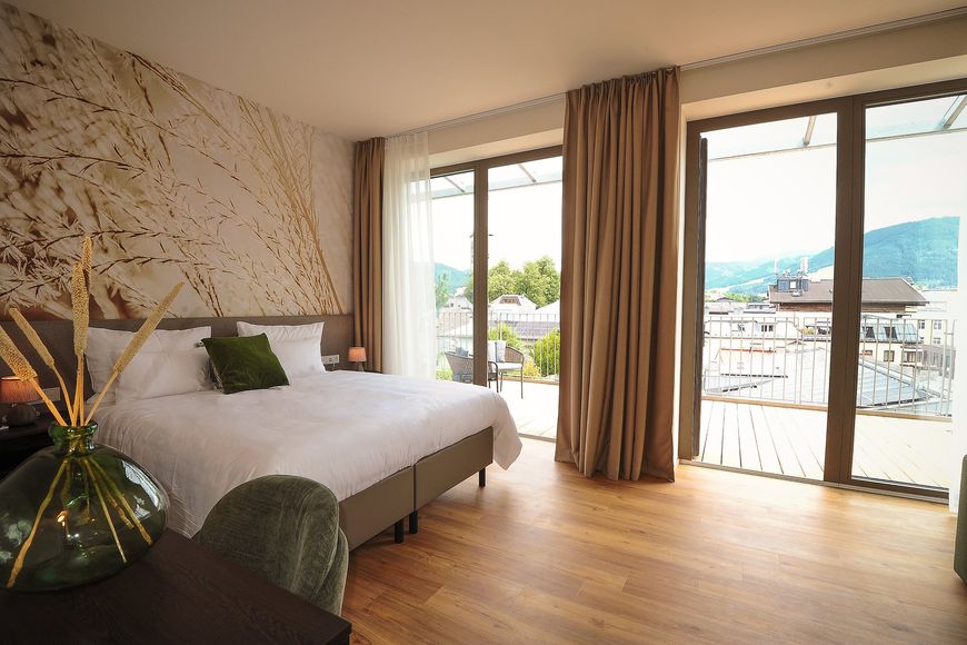 Dvoulůžkov&yacute; pokoj pro jednu osobu, sprcha/WC (cca 21 m&sup2;), P PLUS
