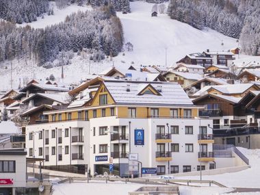 Fiss Suites by ALPS RESORTS
