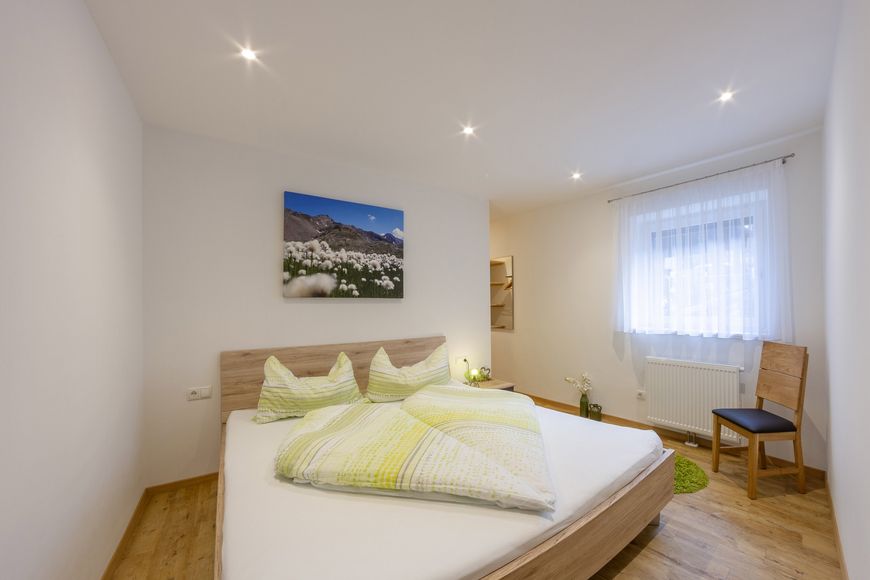 Apartm&aacute;n - 4 os. (cca 45 m&sup2;), BS