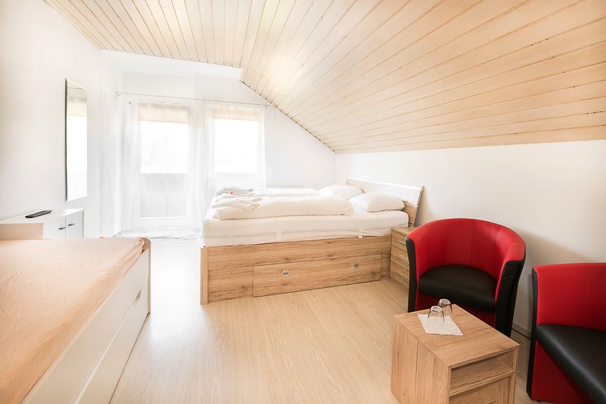 Dvoulůžkový pokoj, sprcha/WC, P Cover Photo