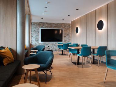 Hotel Educare