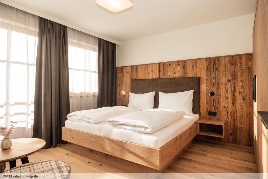 Rodinn&yacute; pokoj, koupelna/WC (35 - 45 m&sup2;, typ A, max. 2 dos. + 2 děti), AI light