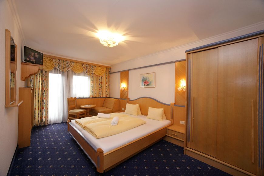 Apartm&aacute;n - 6 os. (vedlej&scaron;&iacute; budova), BS