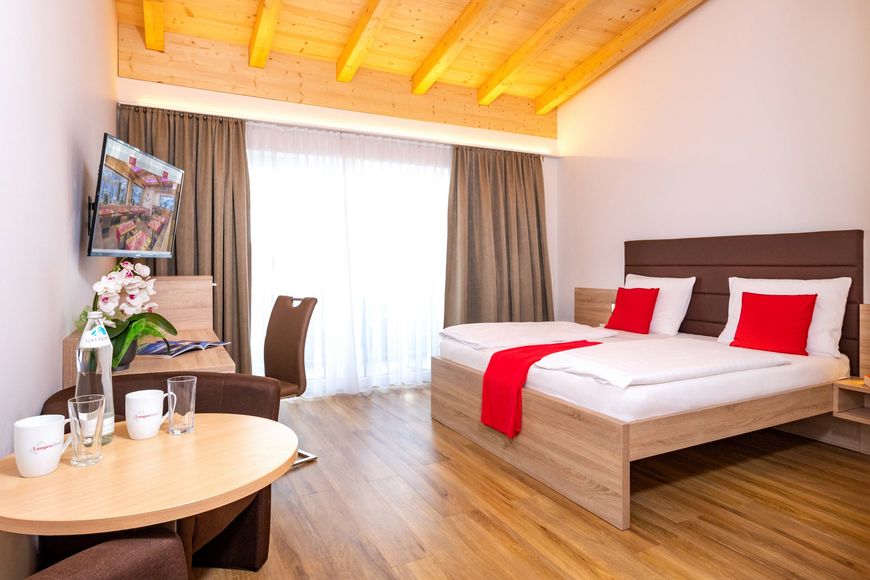 Dvoulůžkov&yacute; pokoj, sprcha/WC (cca 22 m&sup2;, standard), P PLUS