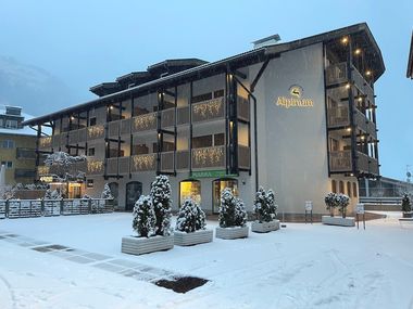 Hotel Residence Alpinum in Sand in Taufers