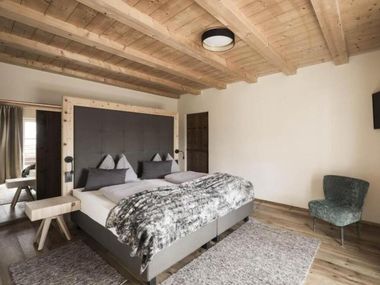 Presulis Hideaway Apartments