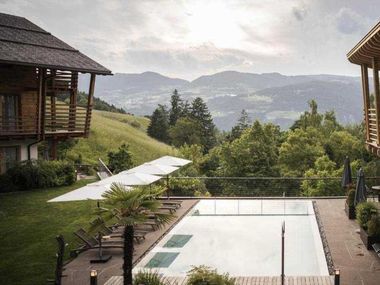 Presulis Hideaway Apartments