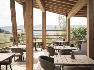 Presulis Hideaway Apartments