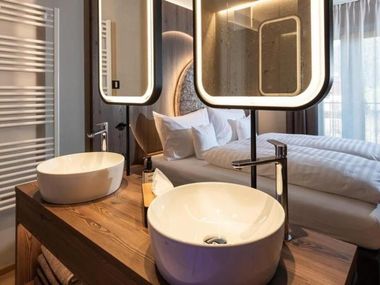 Corones Suites