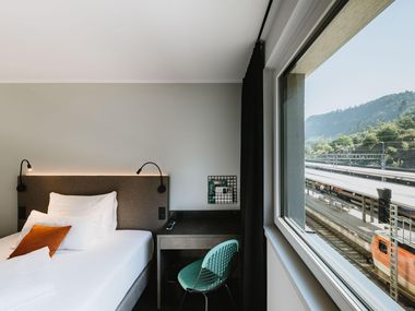 Night Inn Hotel