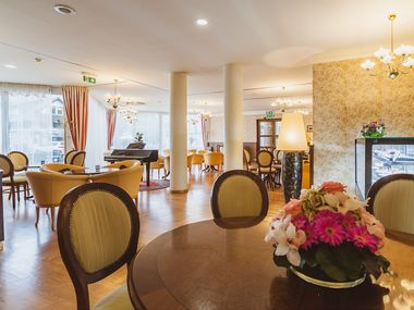 Hotel Ramada Hotels & Suites