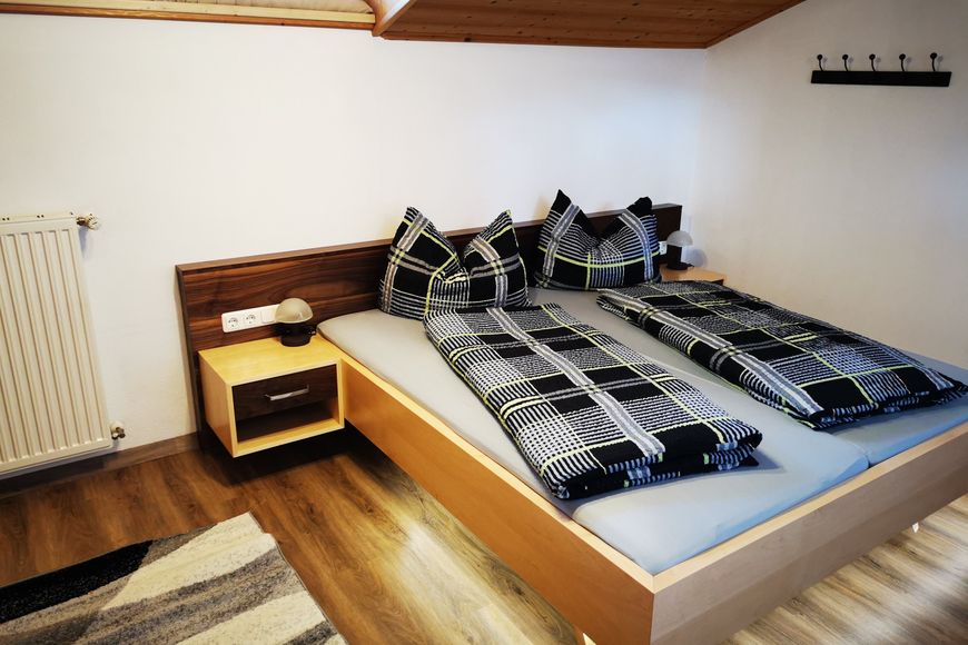 Apartm&aacute;n - 6 os. (cca 95 m&sup2;), BS