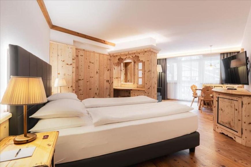 Dvoulůžkov&yacute; pokoj pro jednu osobu, sprcha/WC (cca 23 m&sup2;), S