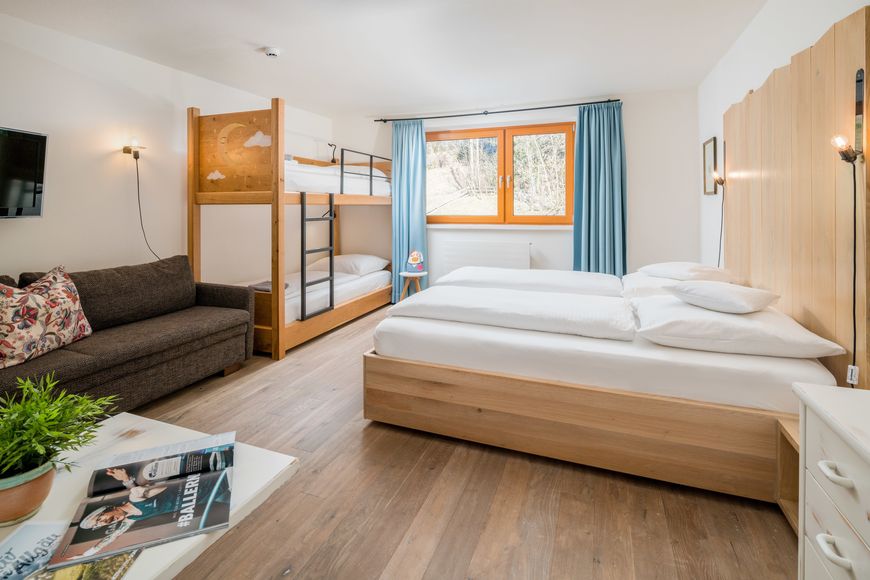 Apartm&aacute;n - 4 os. (30 - 44 m&sup2;), BS