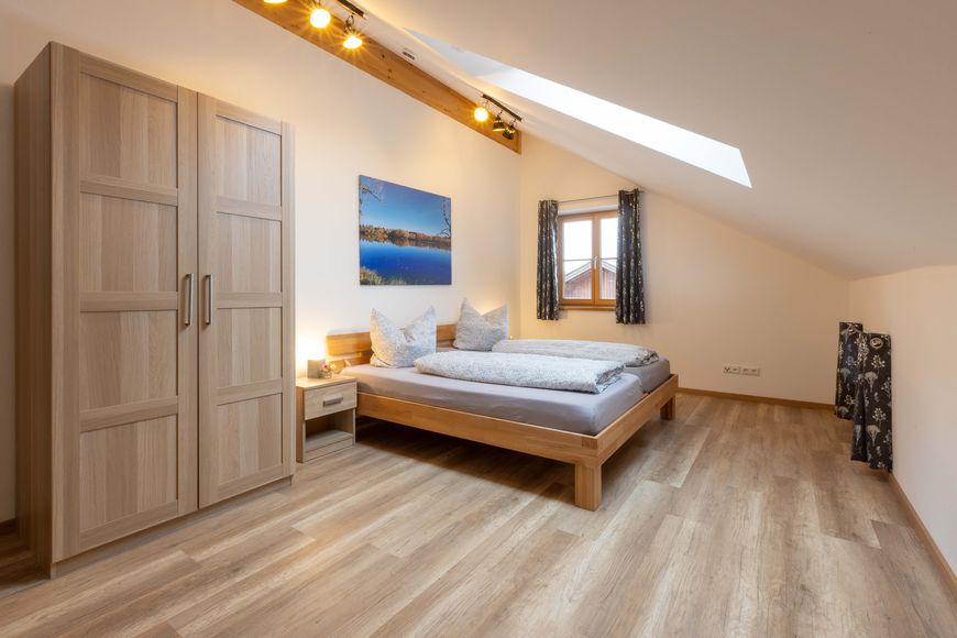 Apartm&aacute;n - 4 os. (cca 85 m&sup2;), BS
