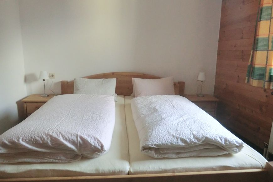 Apartm&aacute;n - 5 os. (65 - 75 m&sup2;), BS