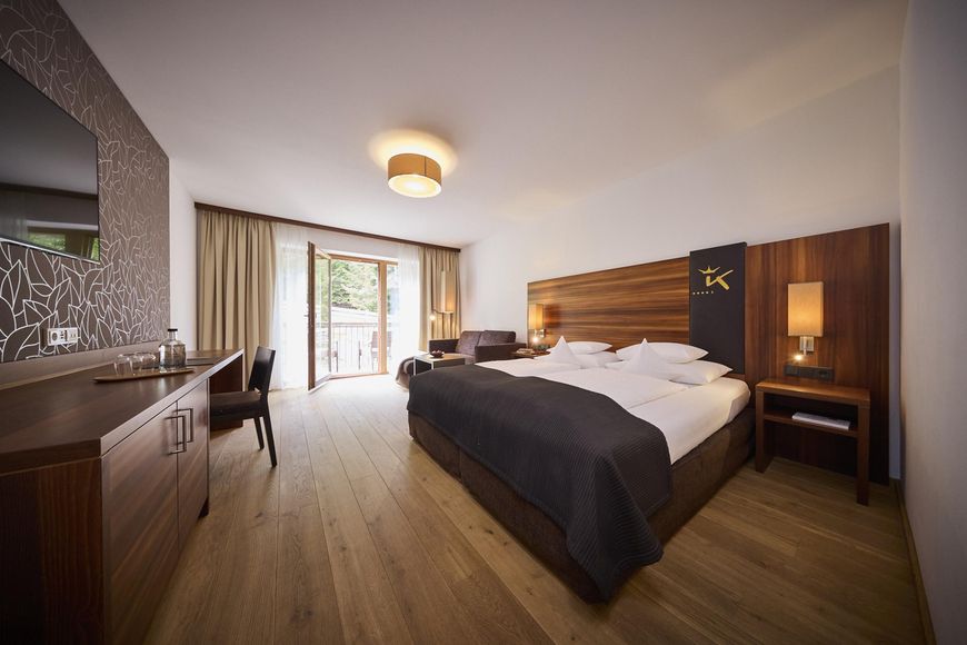 Dvoulůžkov&yacute; pokoj pro jednu osobu, sprcha/WC (cca 37 m&sup2;), P PLUS