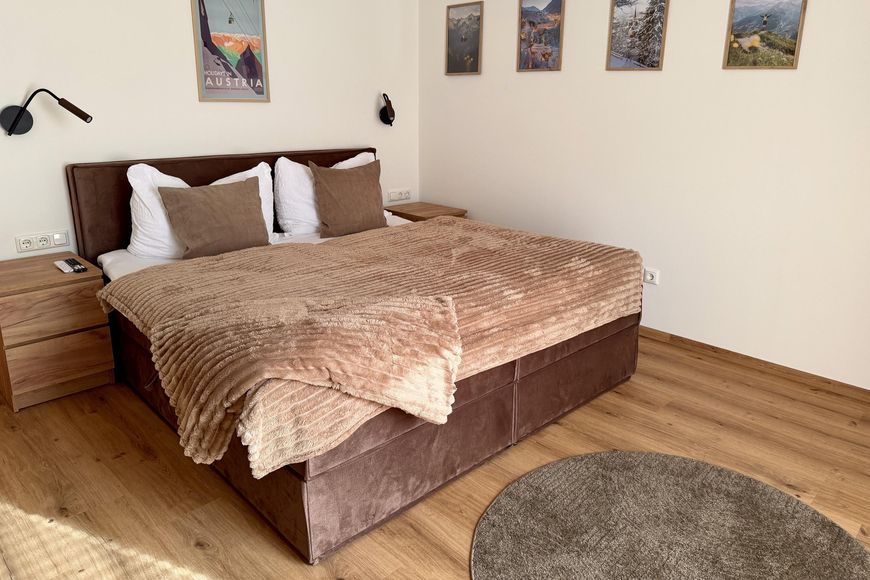 Apartm&aacute;n - 4 os. (cca 55 m&sup2;), BS
