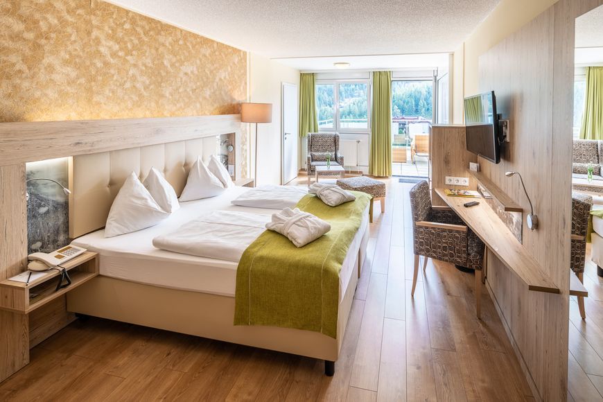 Dvoulůžkov&yacute; pokoj/2x přist., sprcha/WC (cca 23 m&sup2;, Turrach See, max. 2 dos. + 2 děti), P