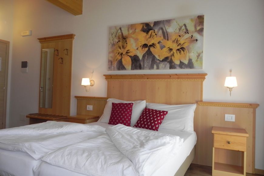 Dvoulůžkov&yacute; pokoj, sprcha/WC (18 - 20 m&sup2;), P